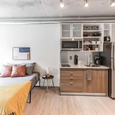 2 Studios apartment w prime location
