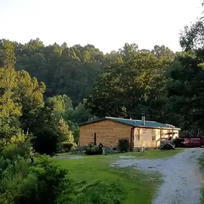 Gorgeous Family-Friendly Cabin with Fire Pit near Huntington