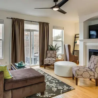 1 Mi to Dtwn Cincinnati Spacious Townhome with Deck