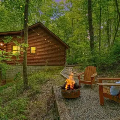 Romantic Logan Cabin with Private Year Round Hot Tub Near Hocking Hills