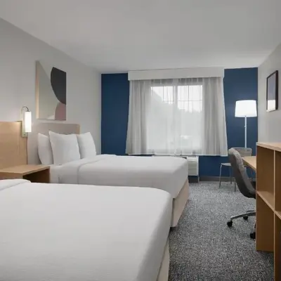 Spark by Hilton Washington Meadowlands Blvd