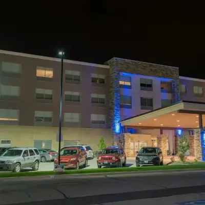Holiday Inn Express & Suites - Fort Wayne North by IHG